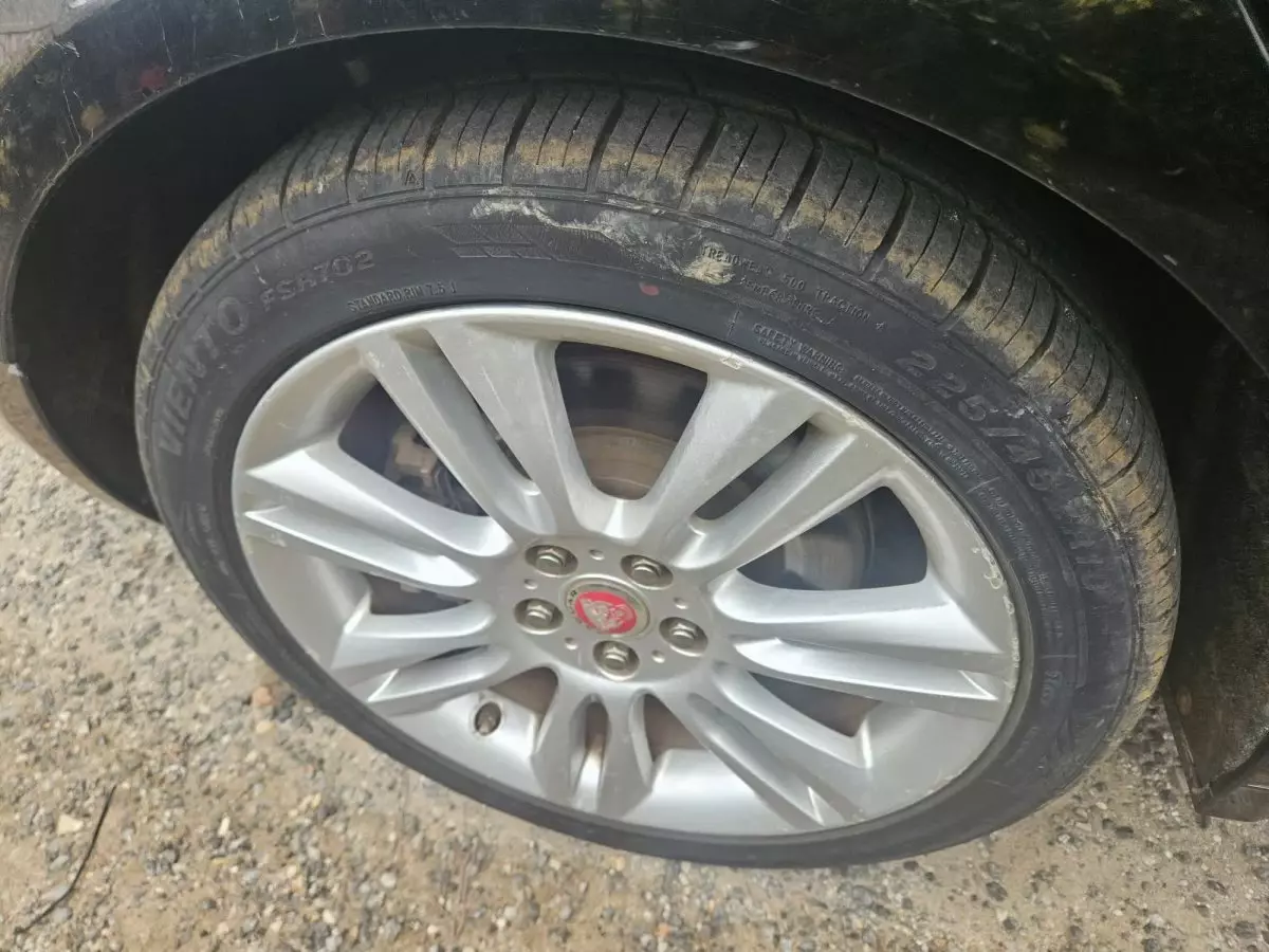 tyre3