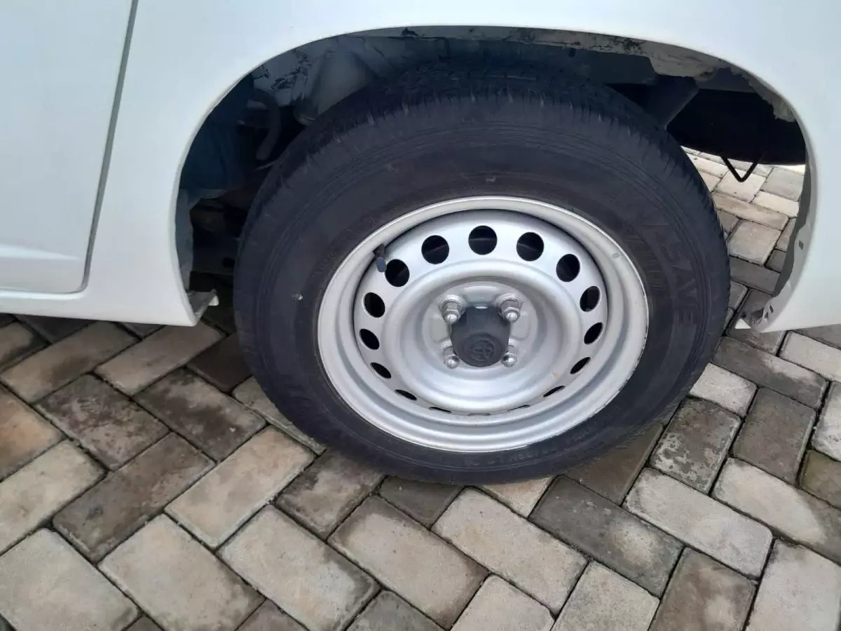 tyre1