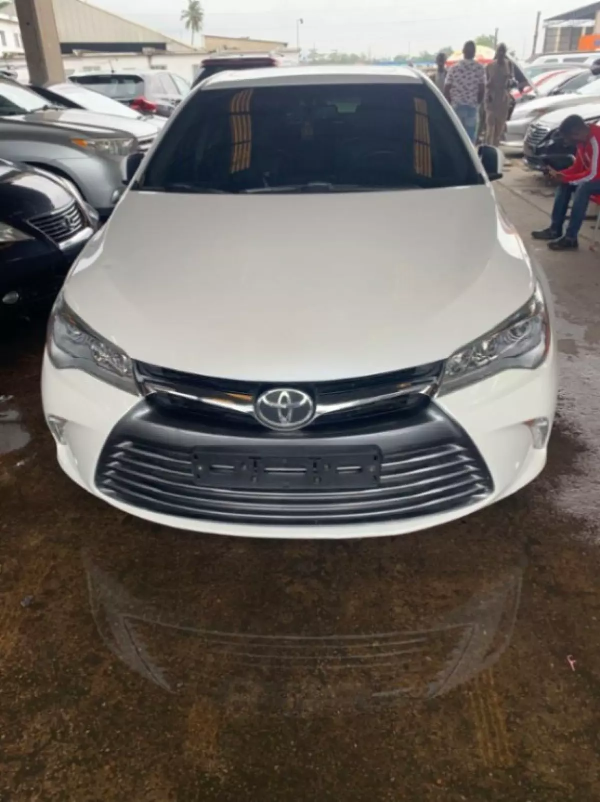 Toyota Camry - 2016