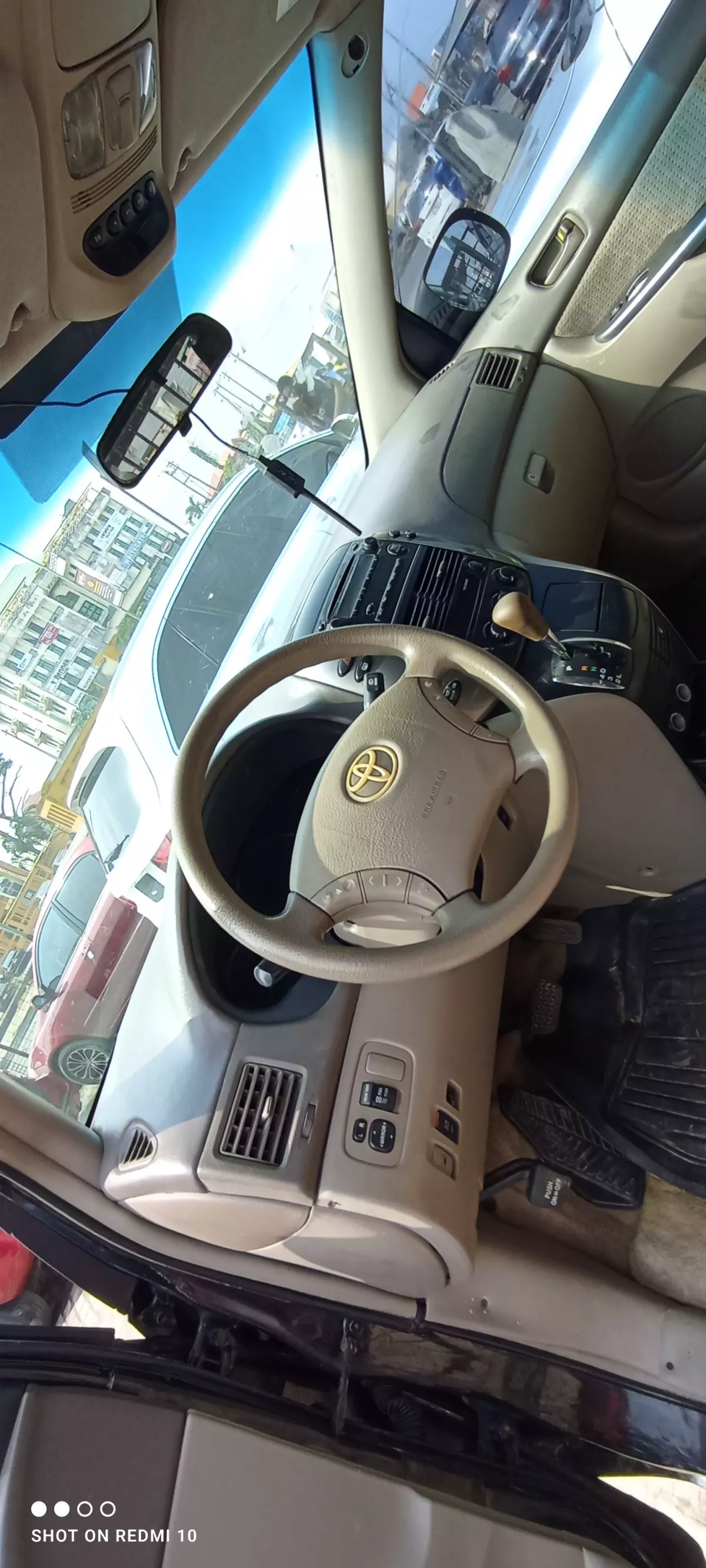 interiorFront