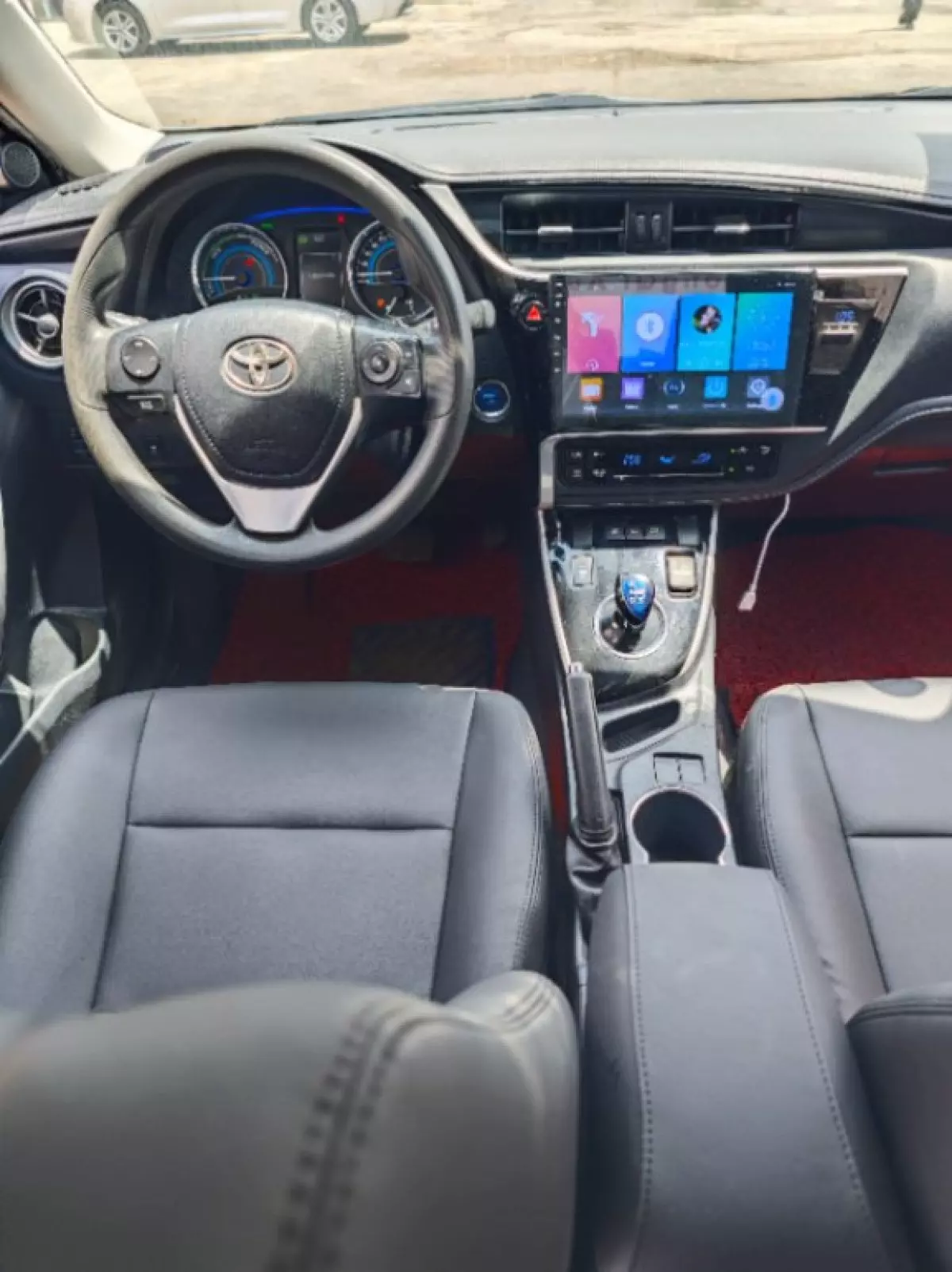 interiorFront