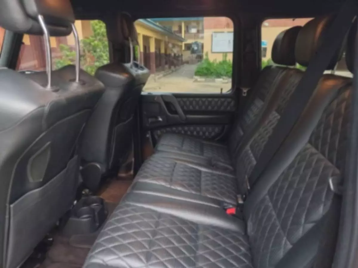 interiorBack