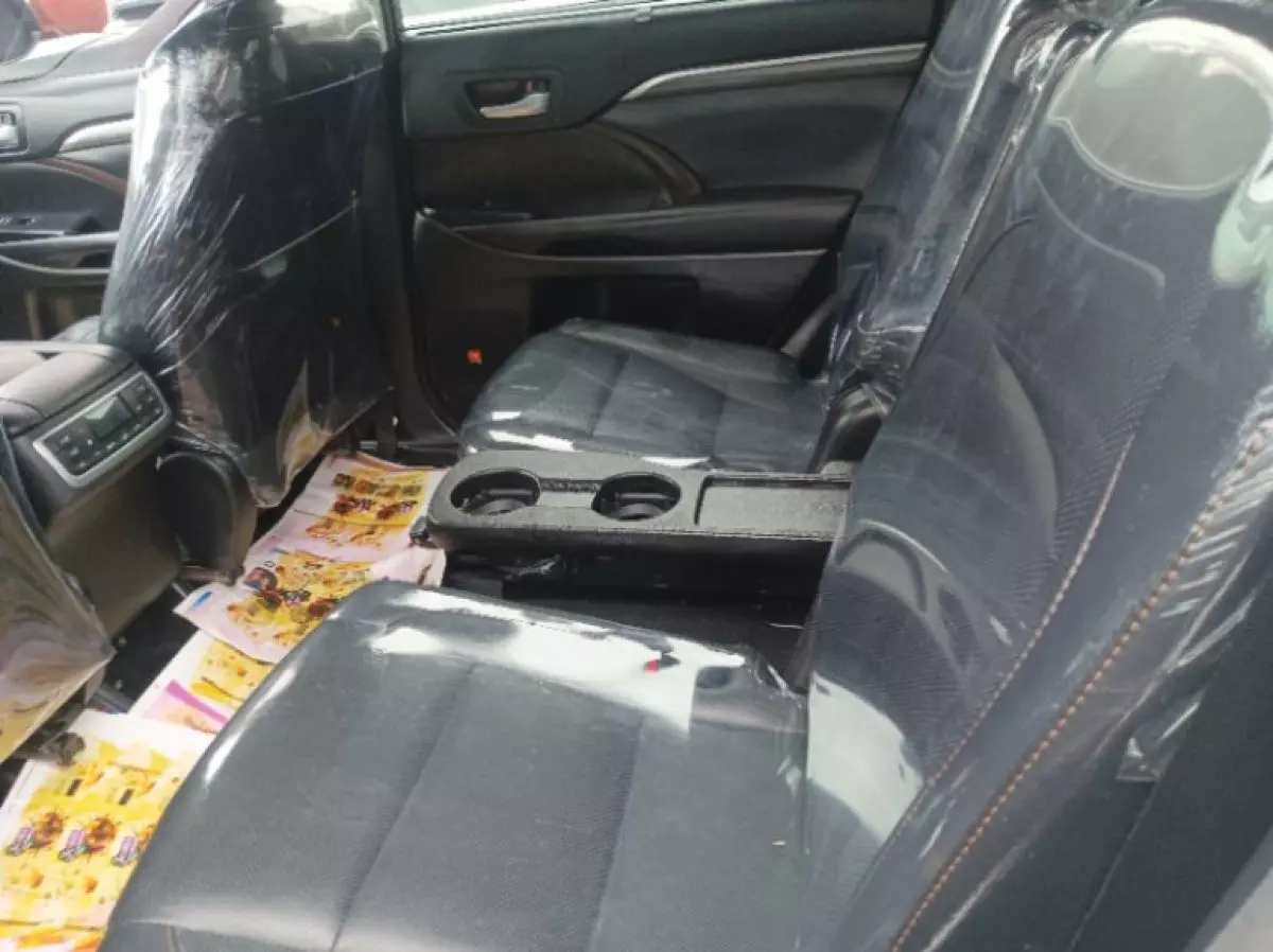 interiorBack