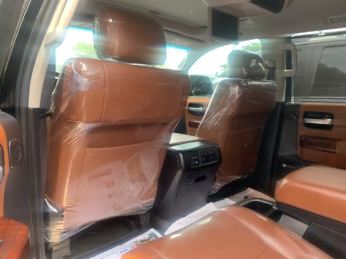 interiorBack