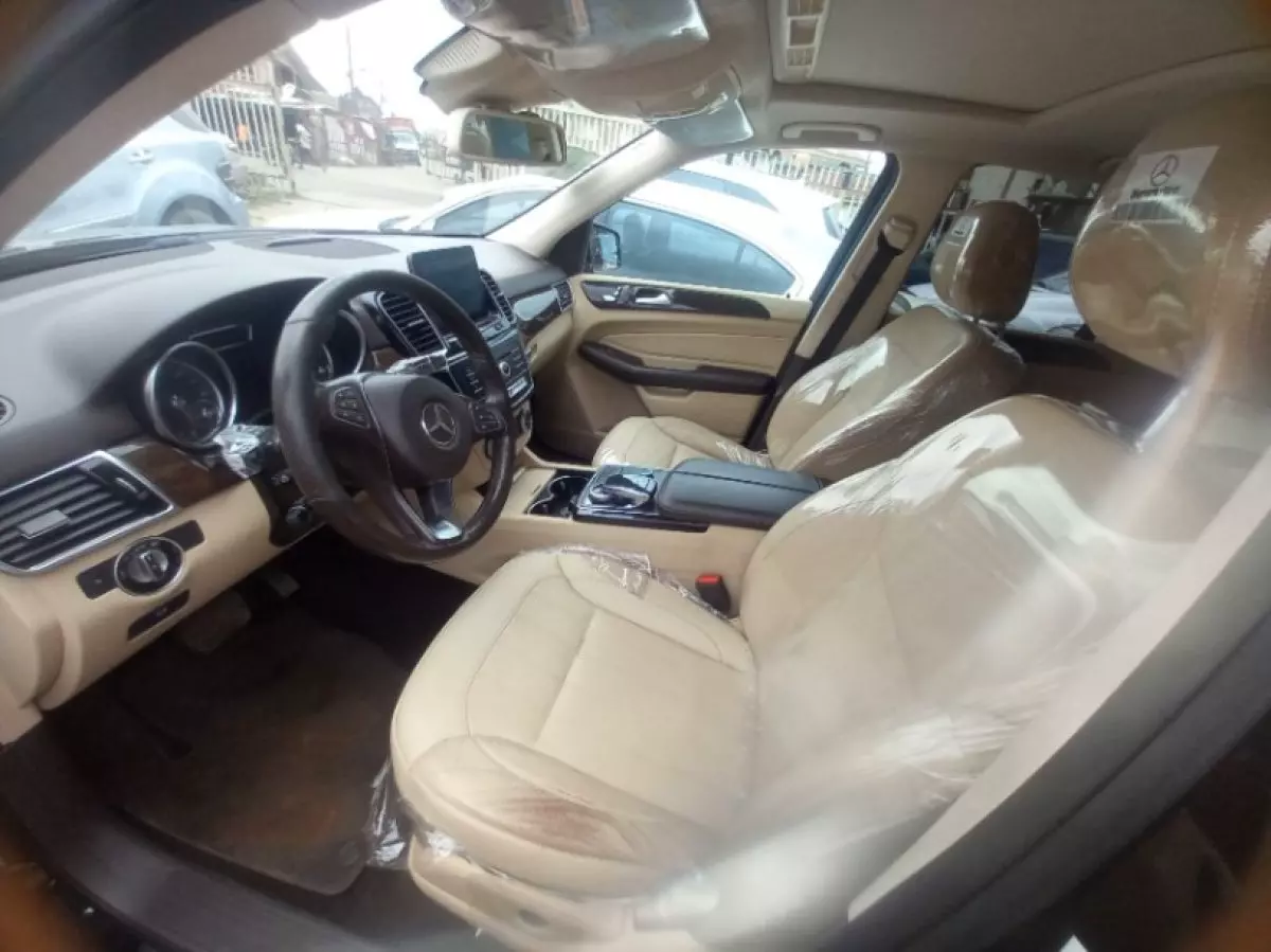 Mercedes-Benz GLE 350 - 2016