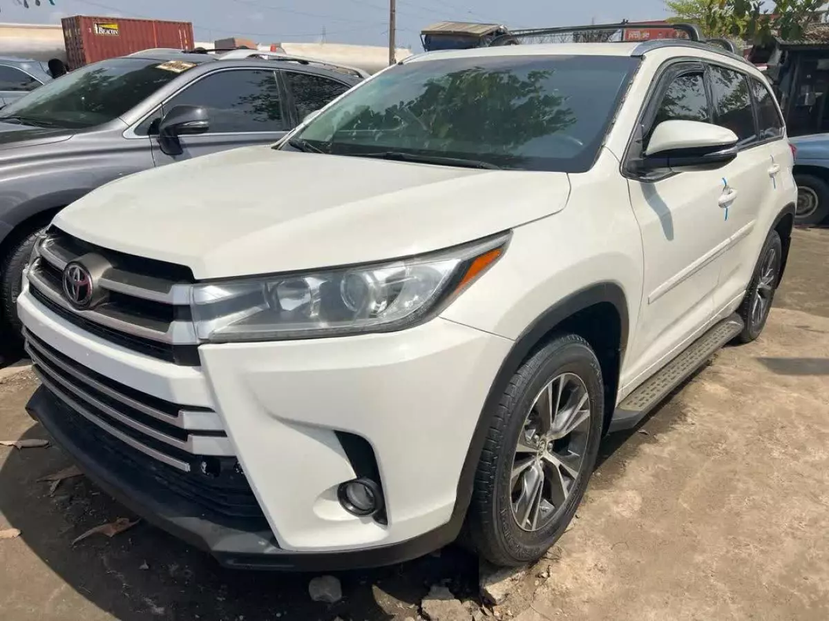 Toyota Highlander - 2016