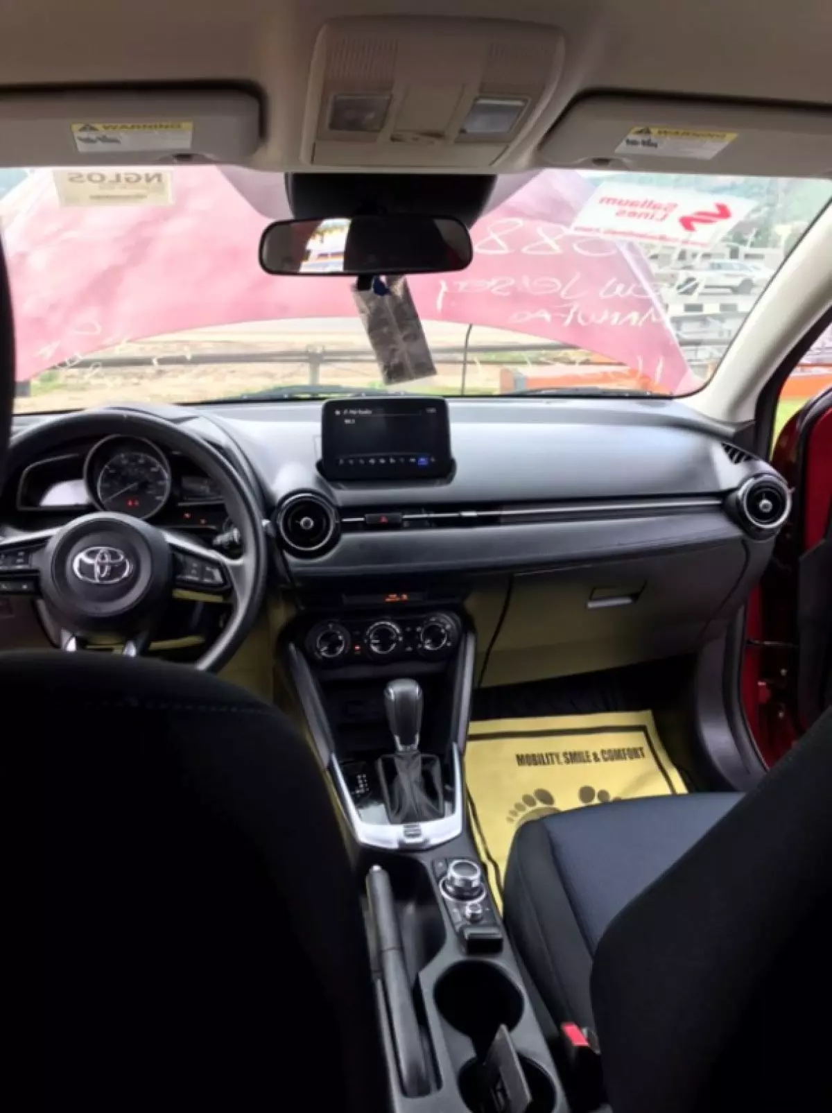 interiorFront