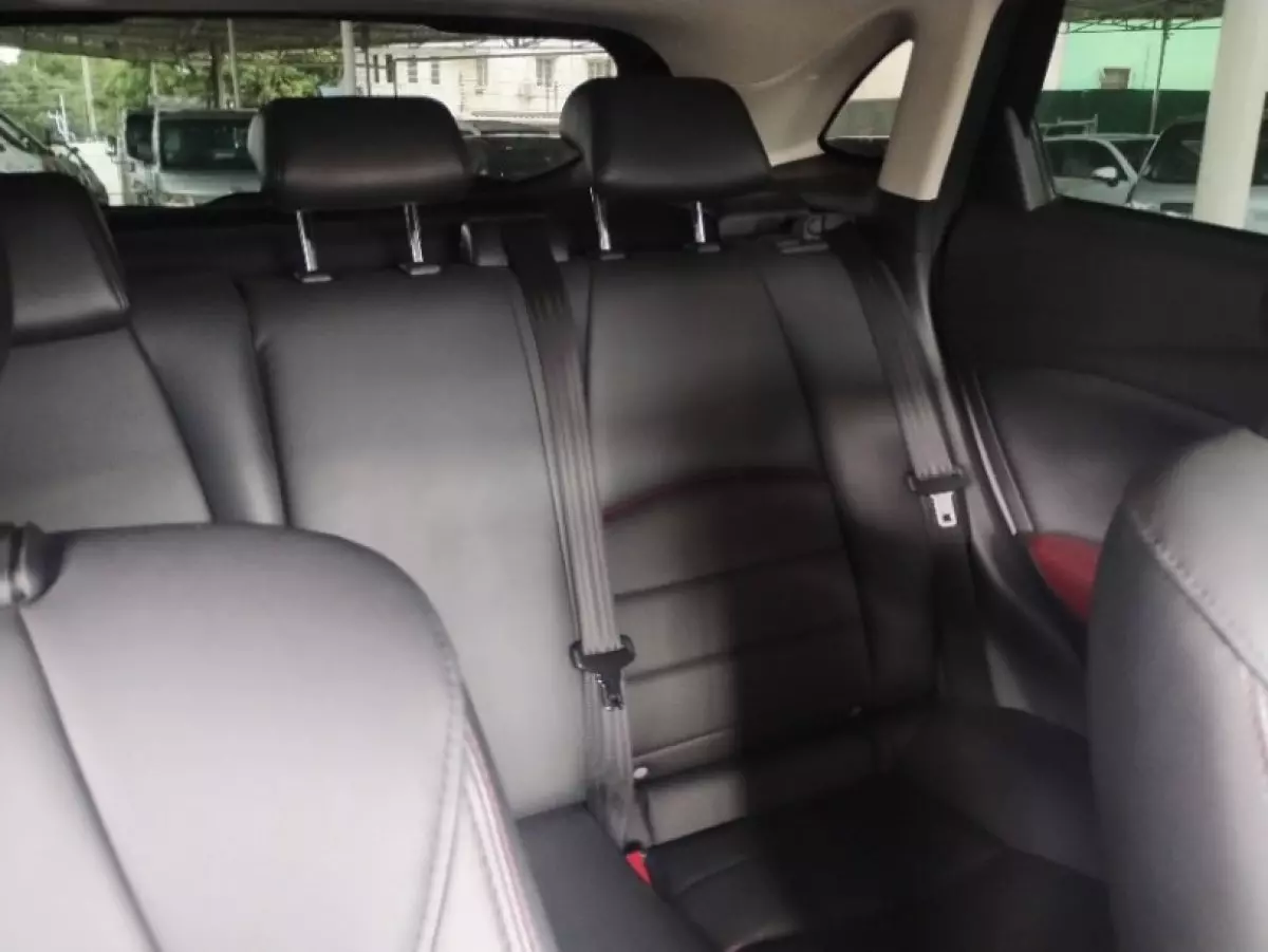 interiorBack