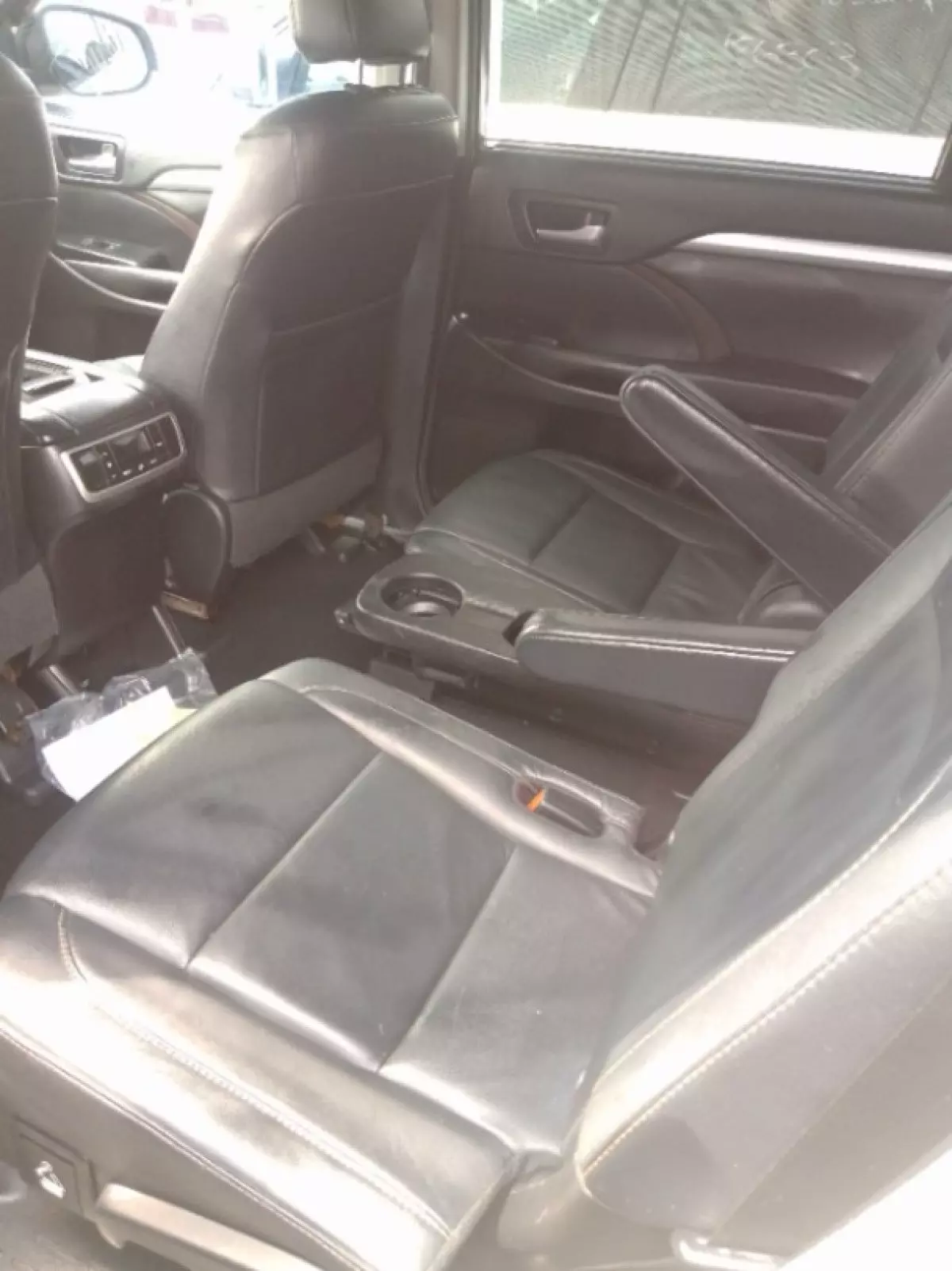 interiorFront