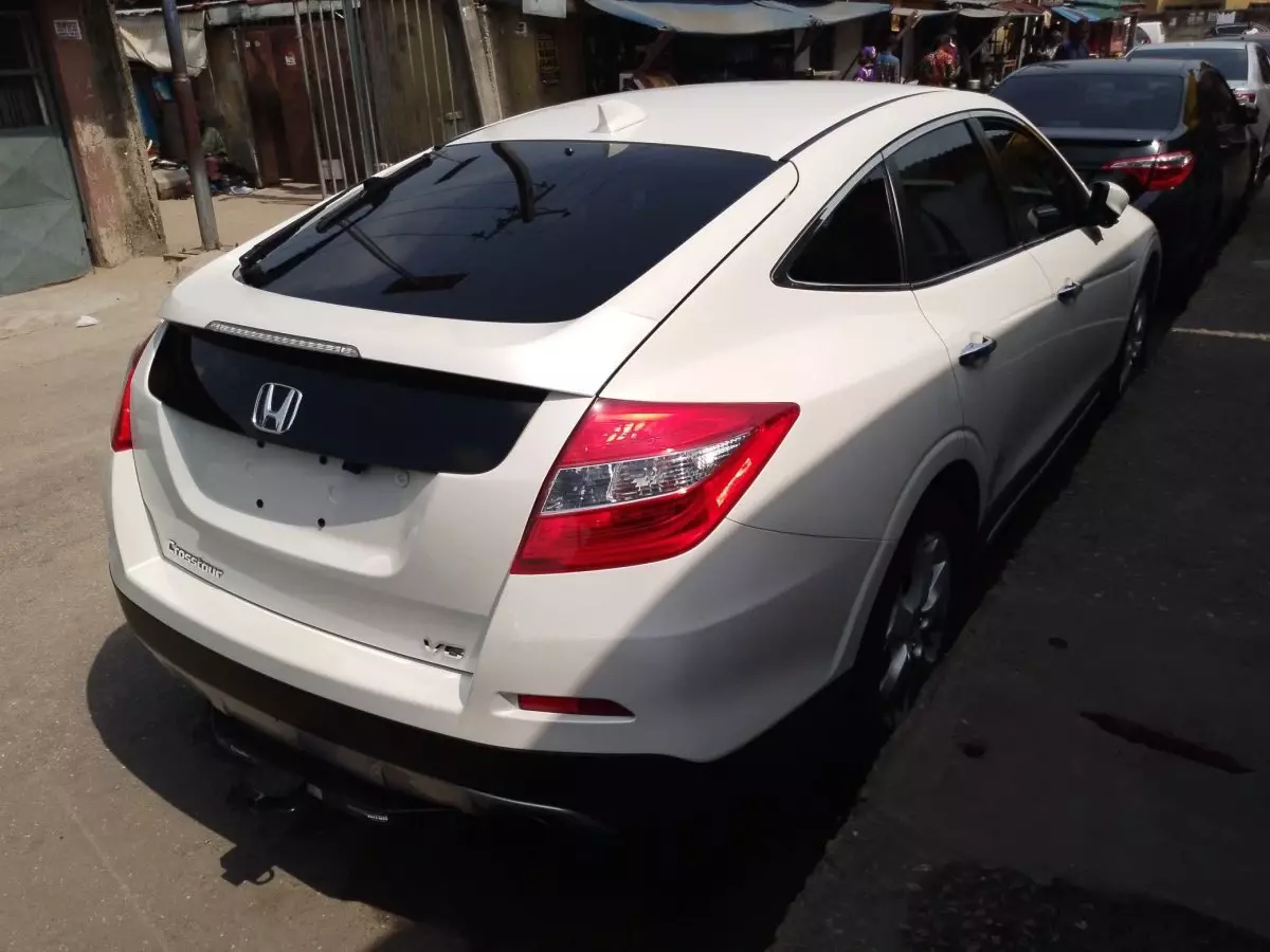 car Right Back
