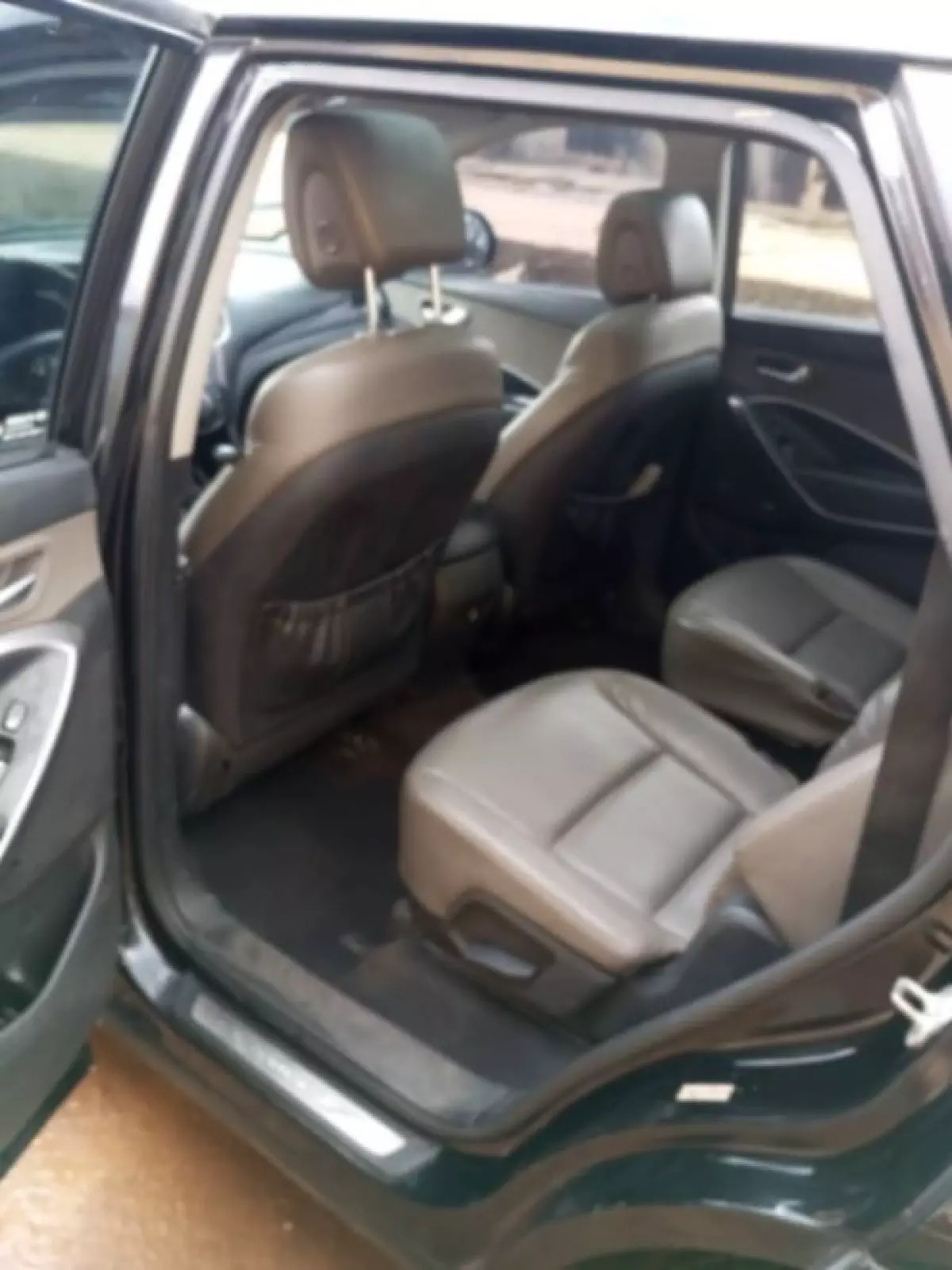 interiorBack