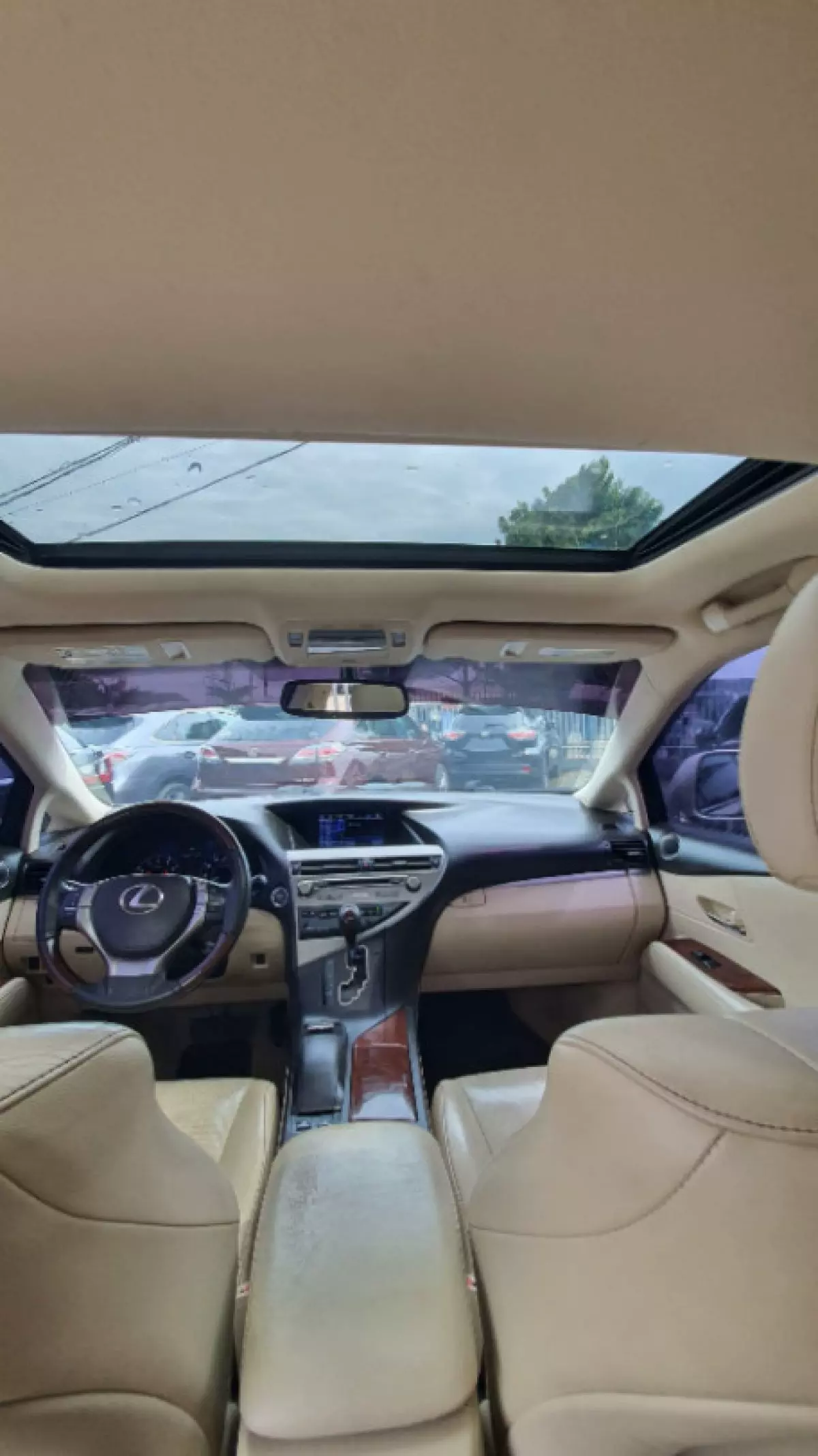 interiorFront