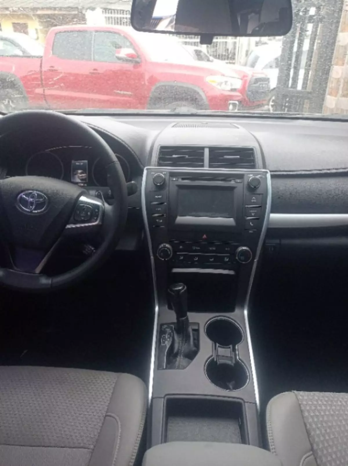interiorFront
