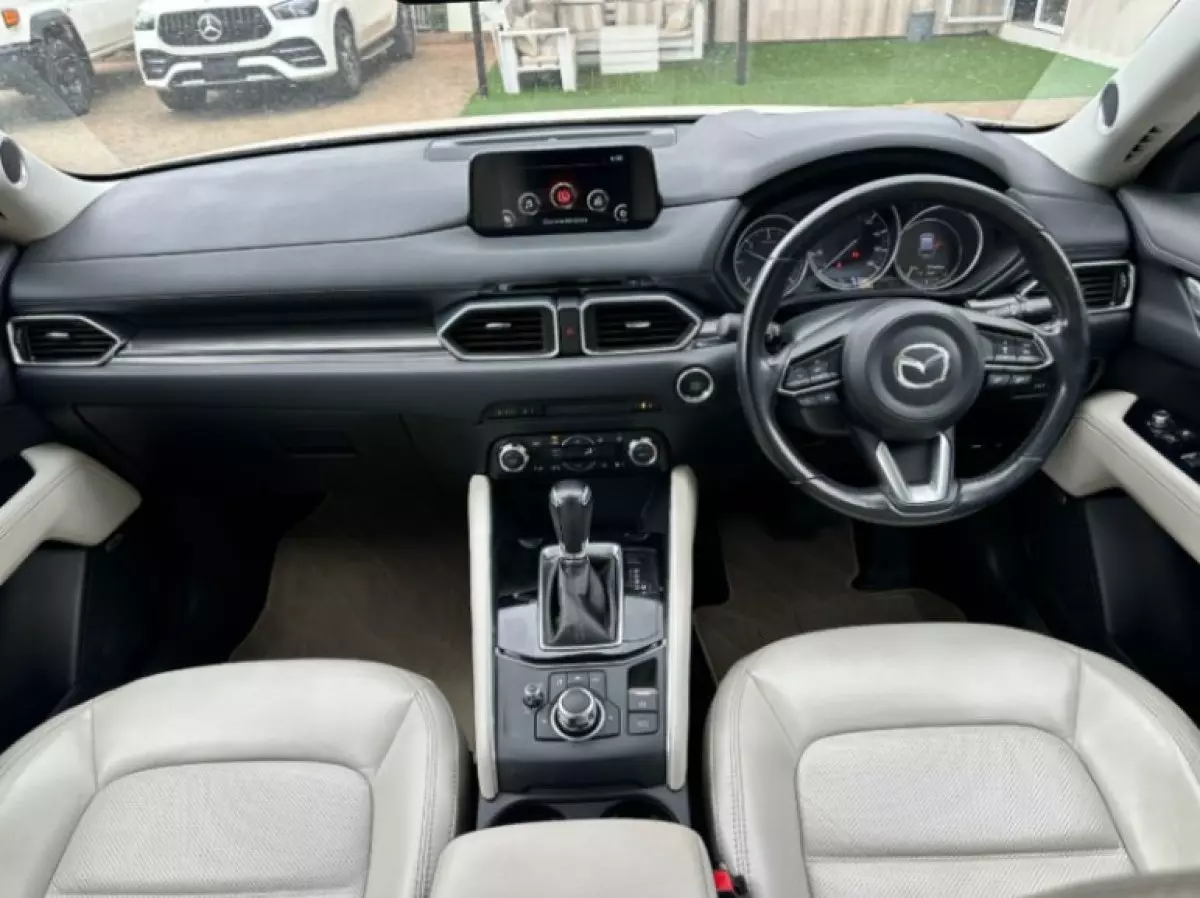 interiorFront