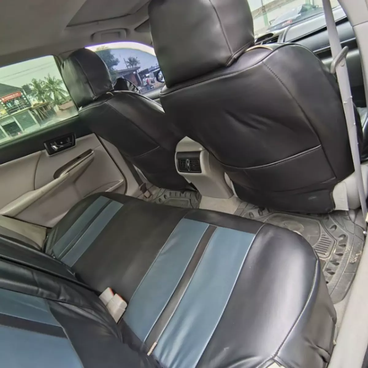 interiorBack