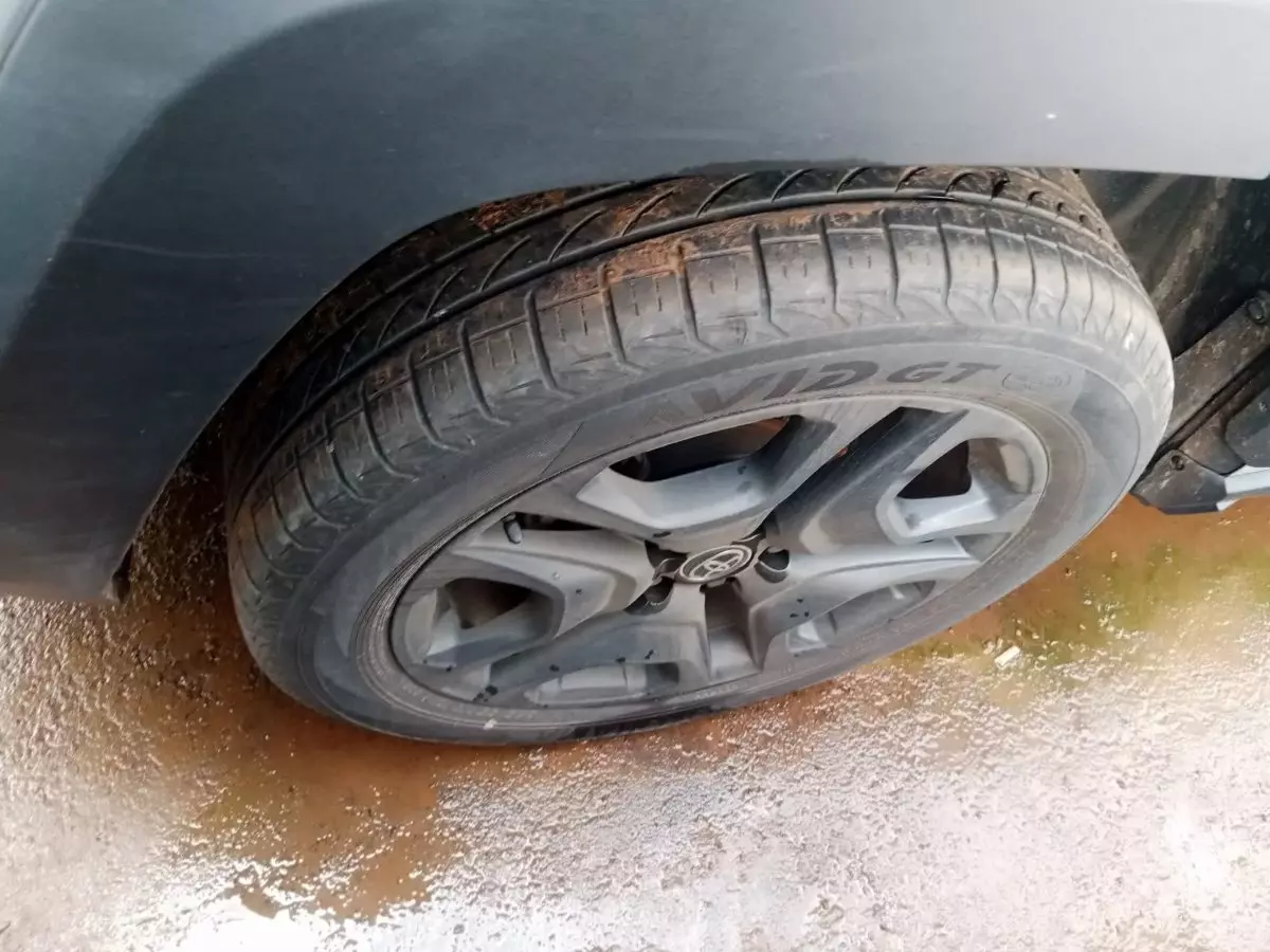 tyre2