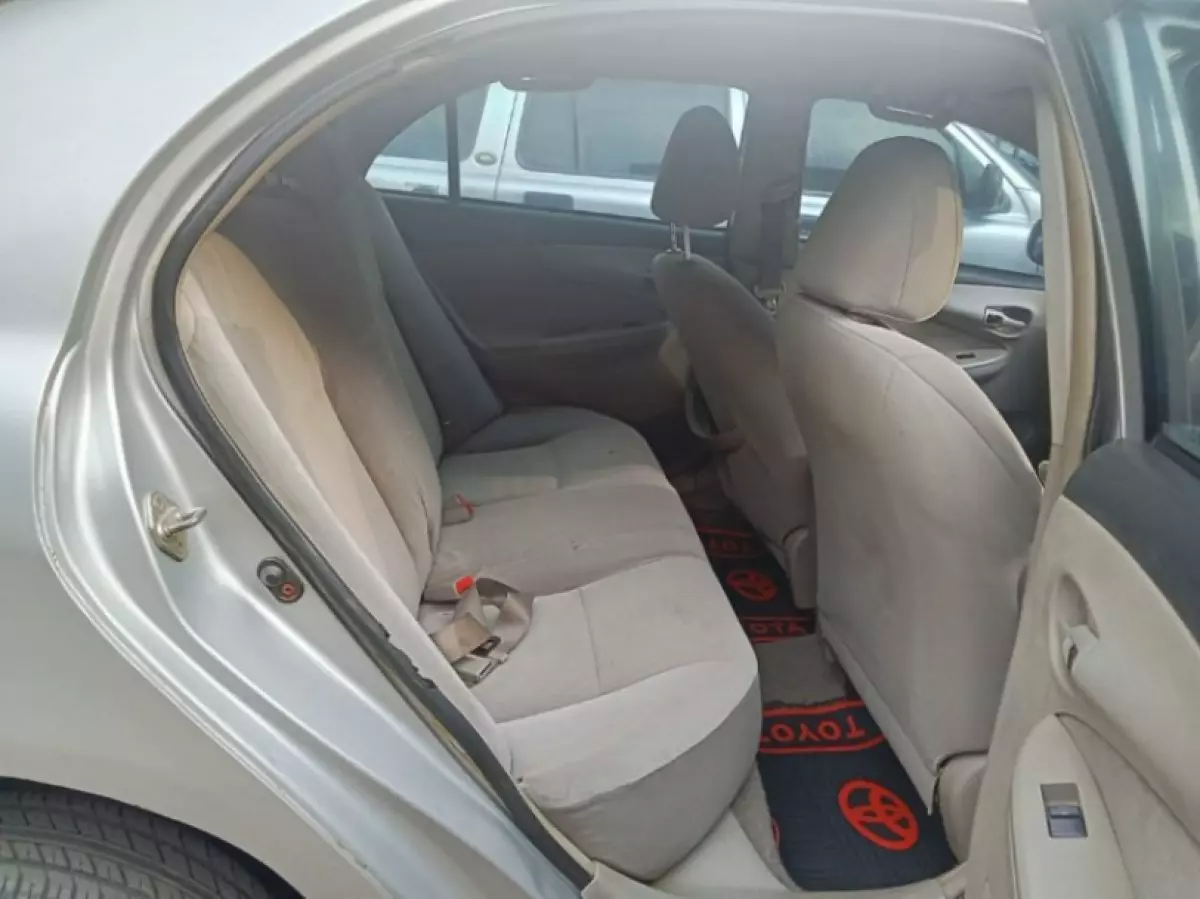 interiorBack