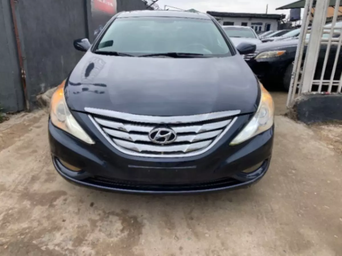 Hyundai Sonata - 2011