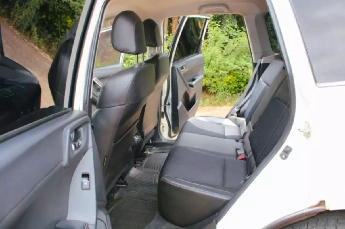 interiorBack