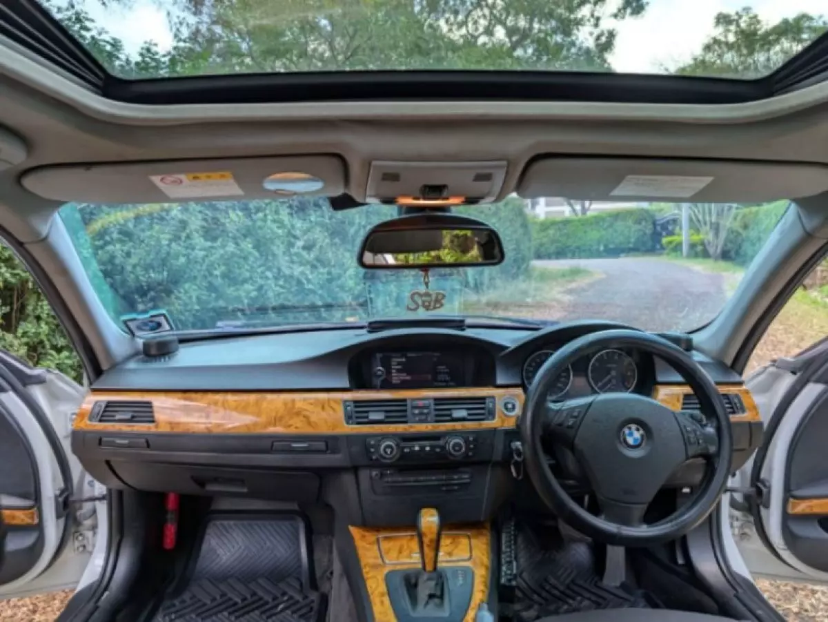 interiorFront