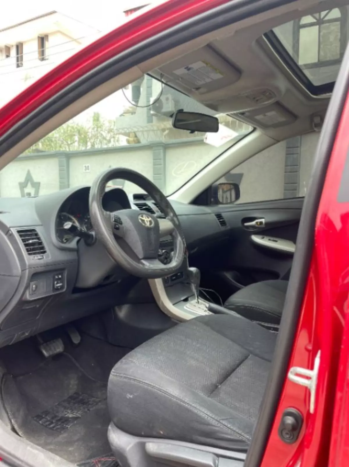 interiorFront