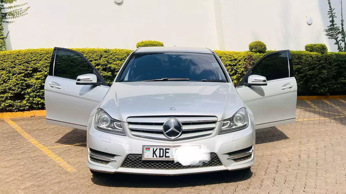 Mercedes-Benz C 180 - 2014