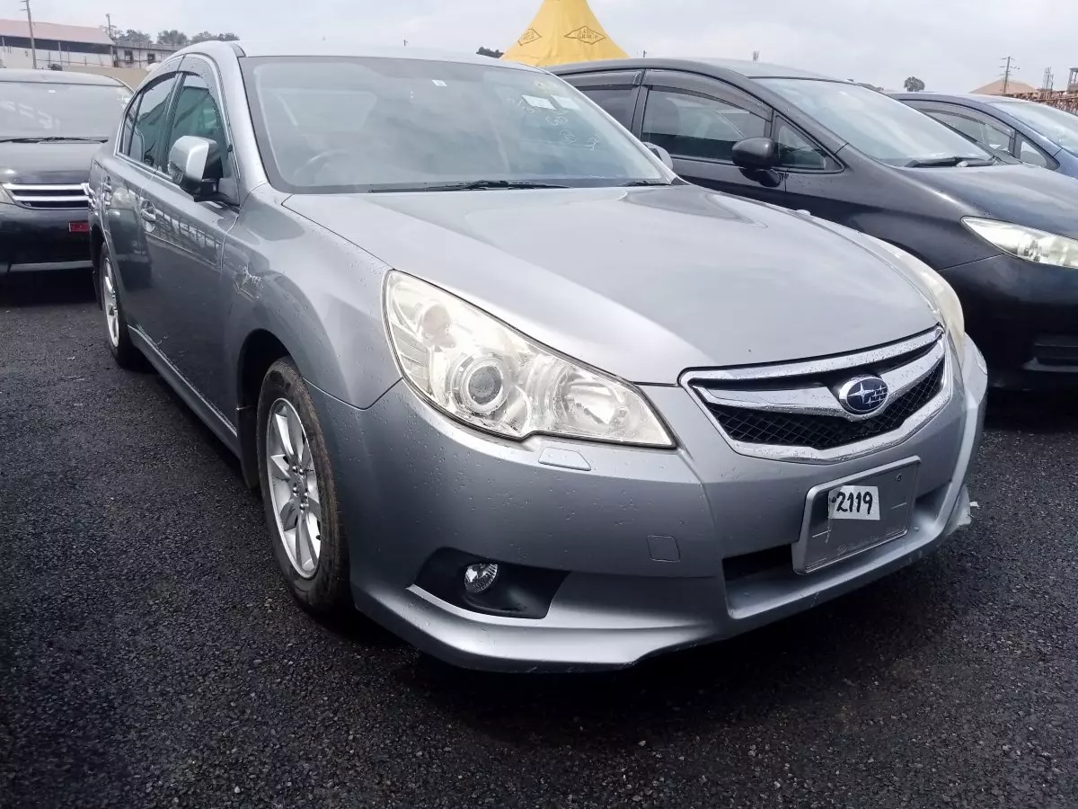 Subaru Legacy - 2009