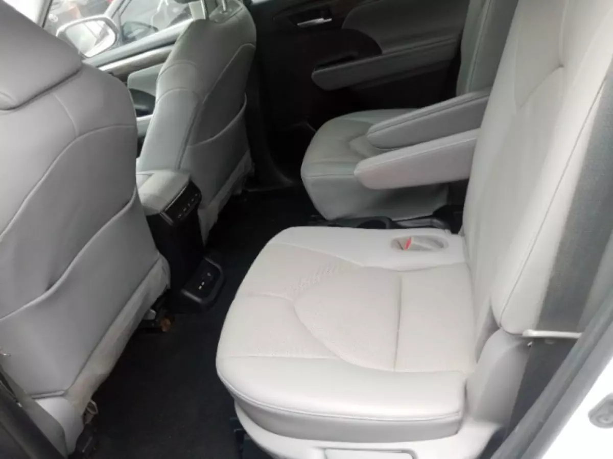 interiorBack
