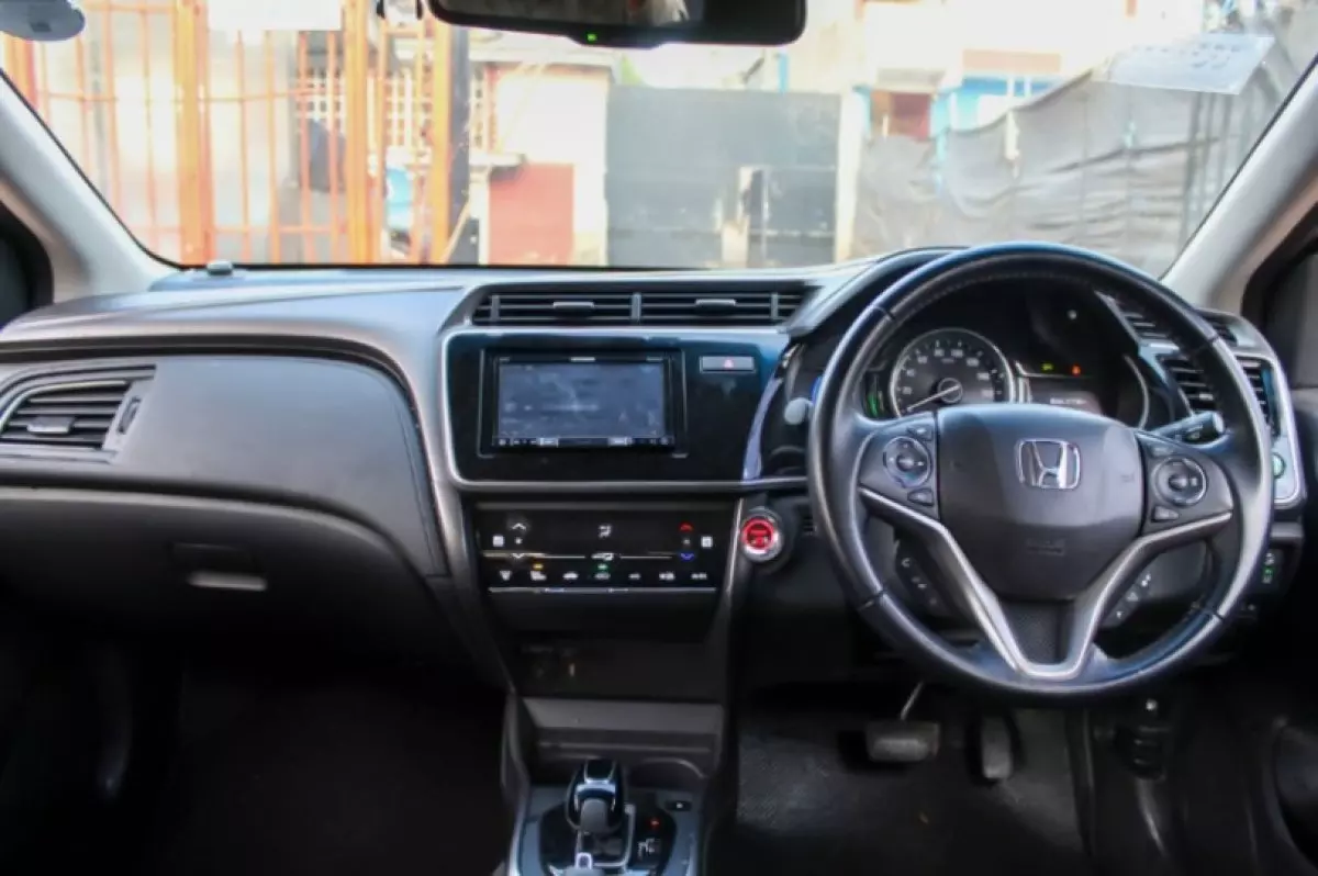 interiorFront
