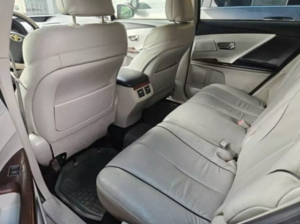 interiorBack