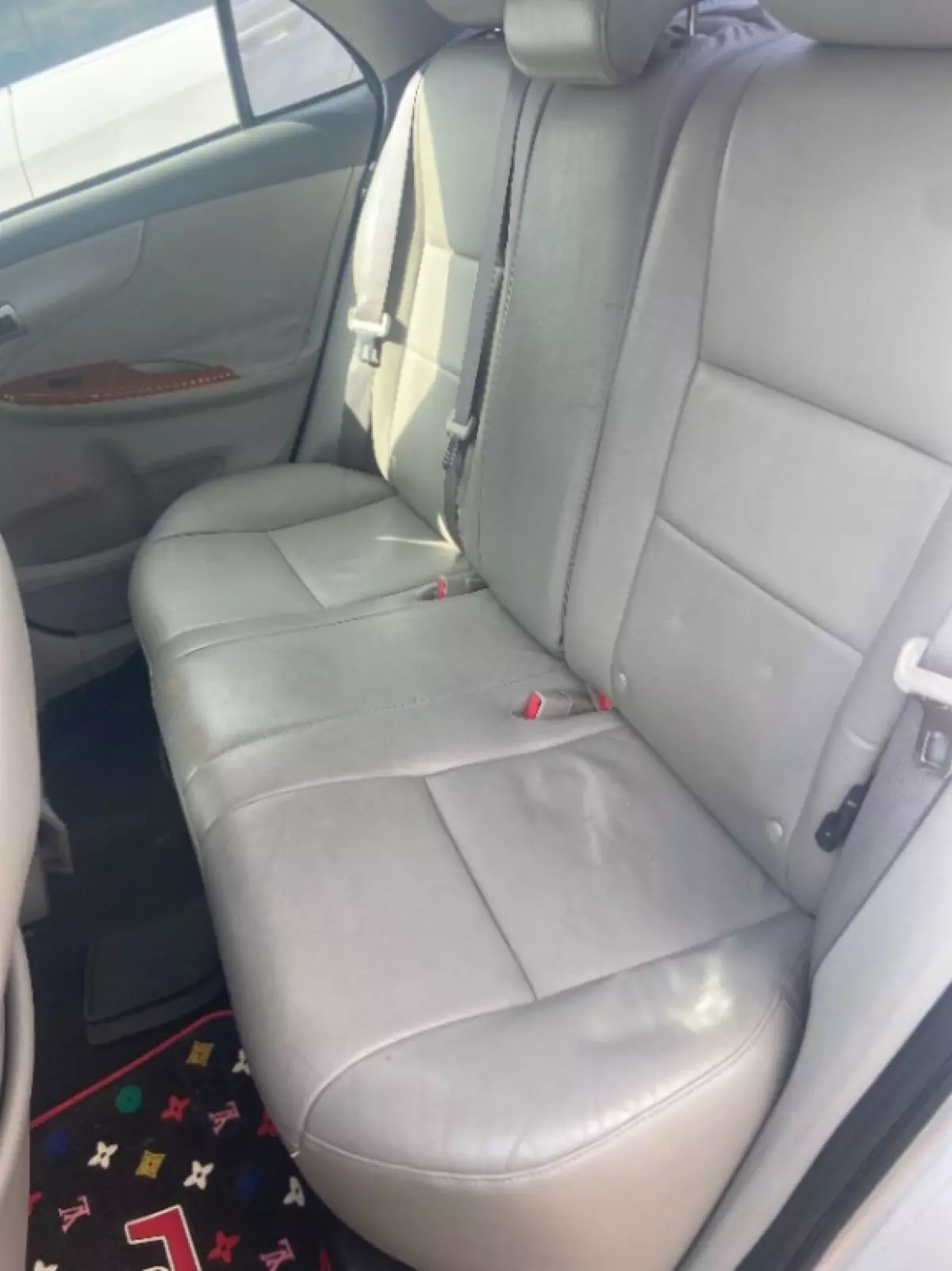 interiorBack