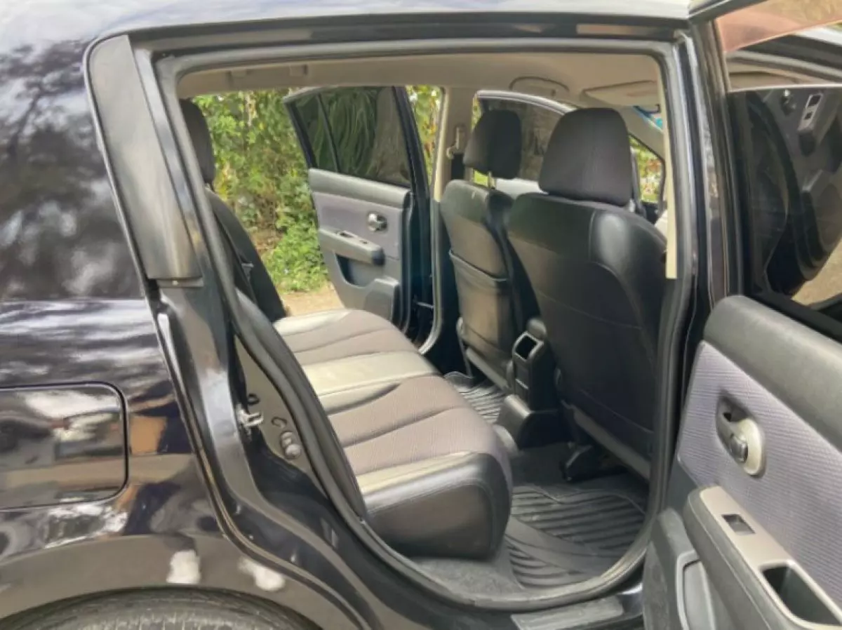 interiorBack