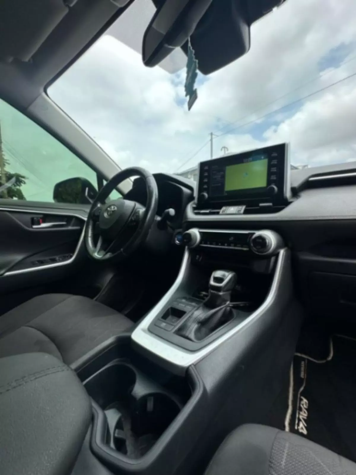 interiorFront
