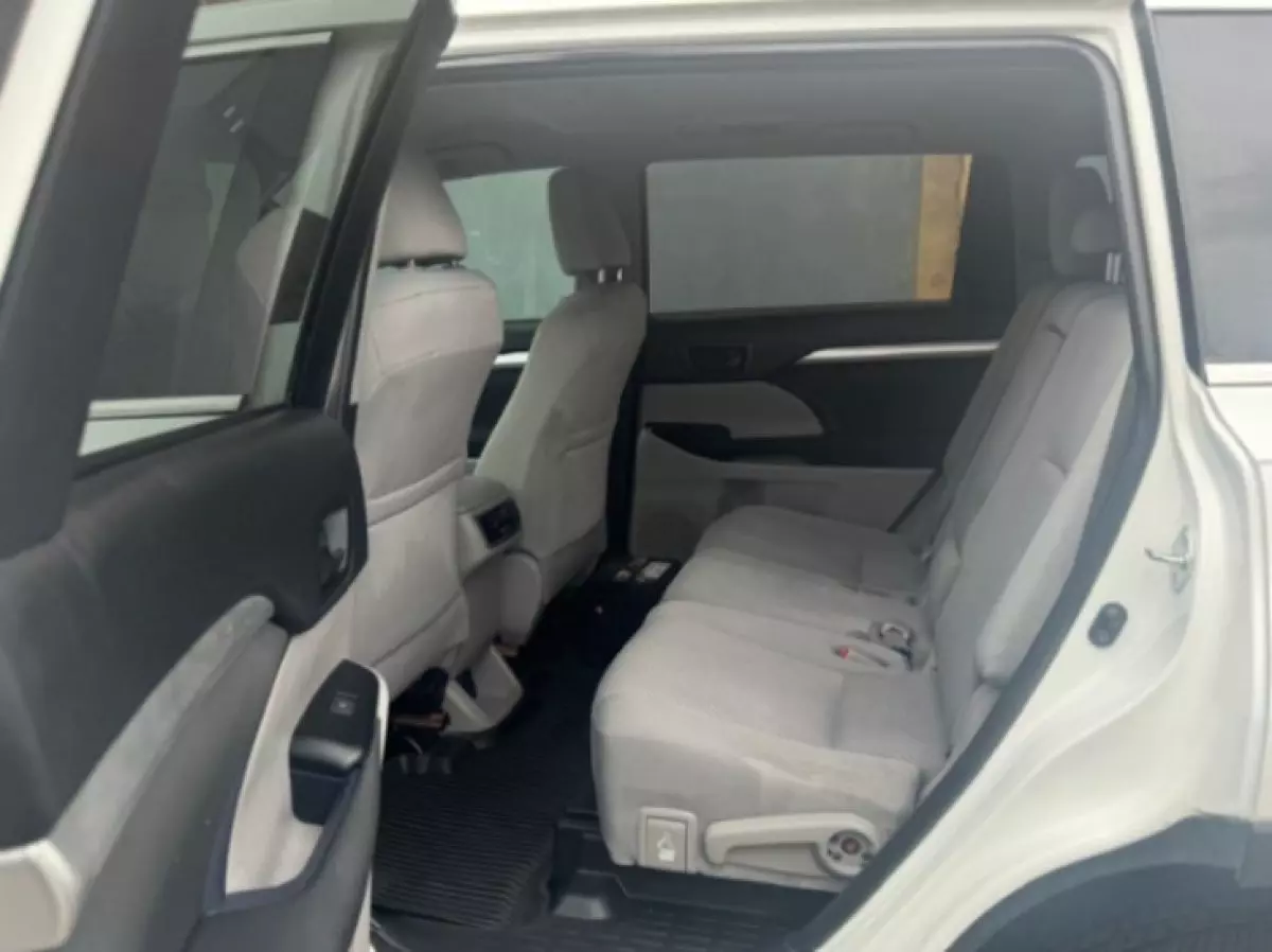 interiorBack
