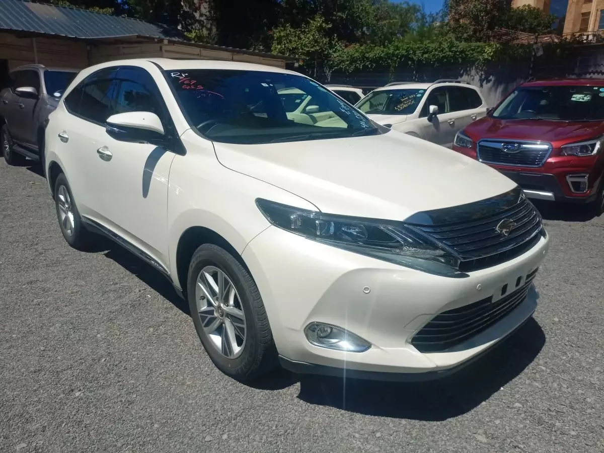 Toyota Harrier - 2017