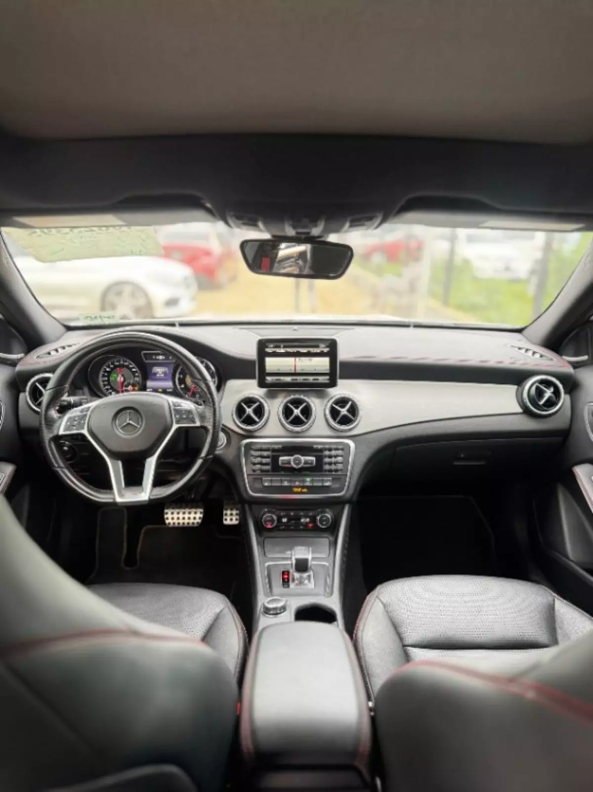 interiorFront