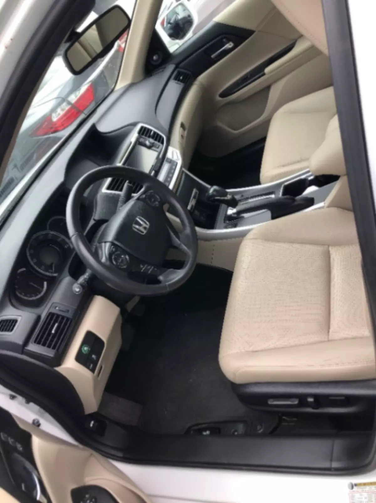 interiorFront