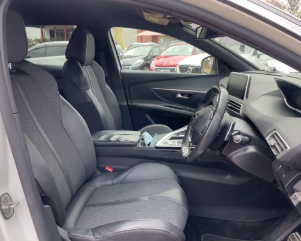 interiorBack