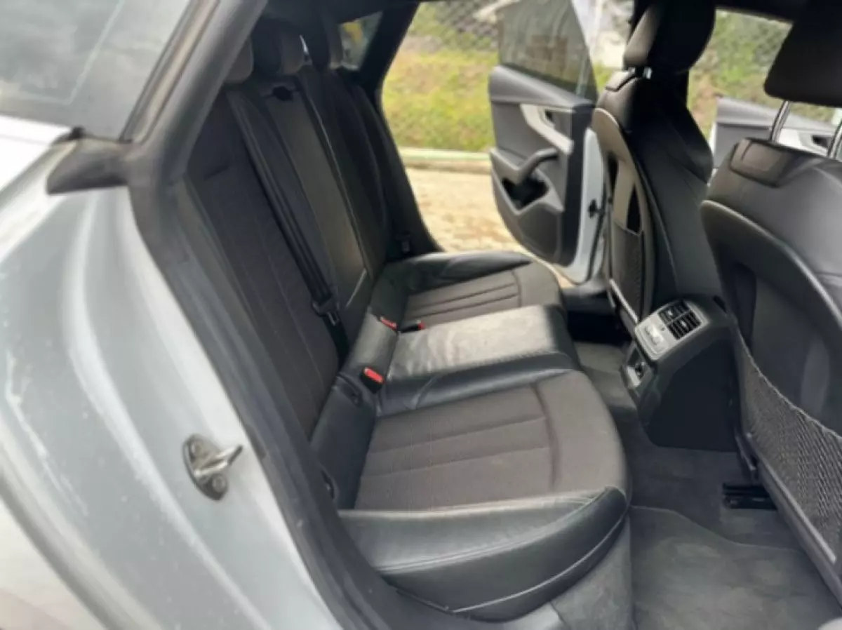 interiorBack