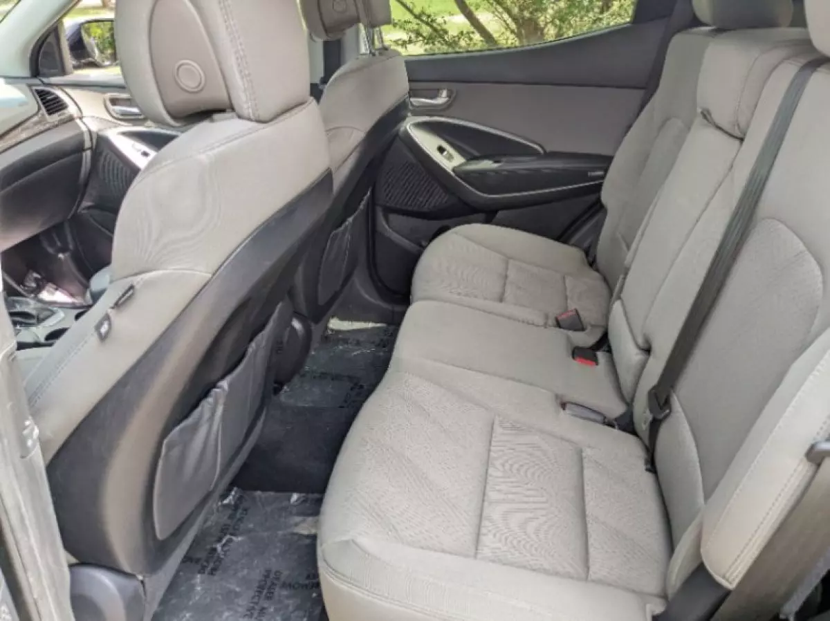 interiorBack