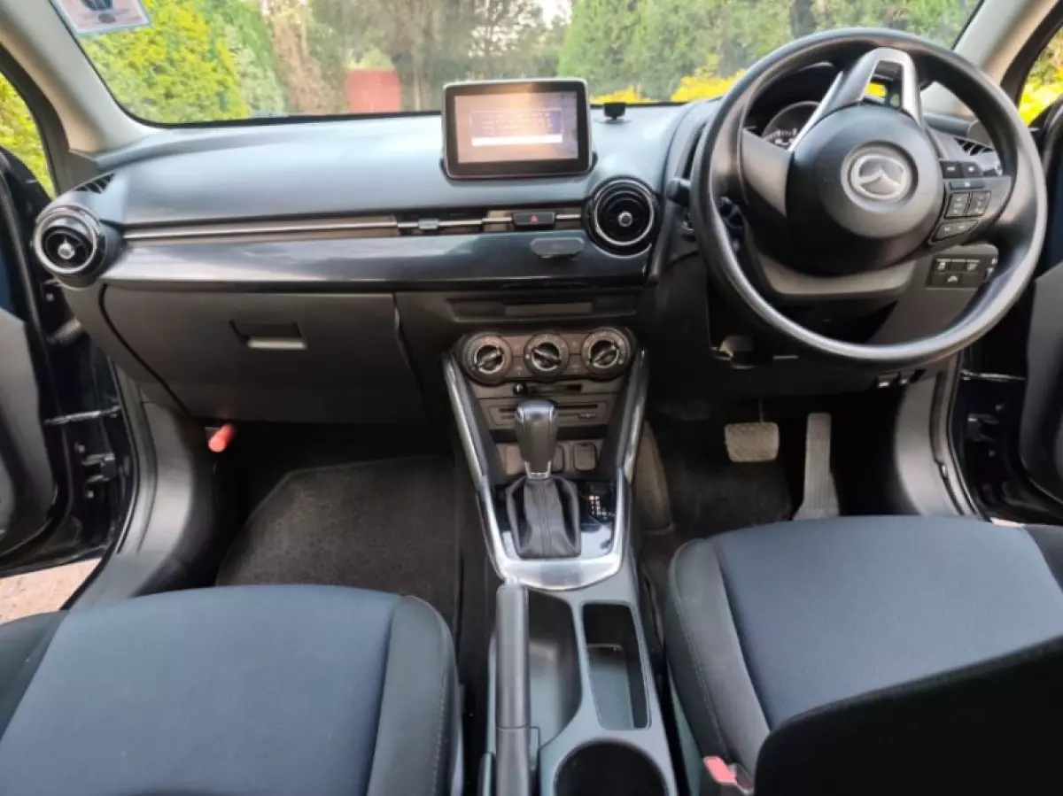 interiorFront
