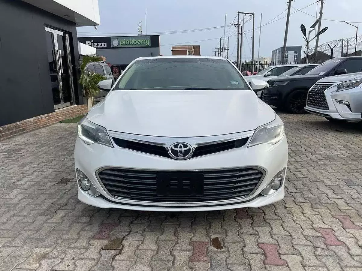 Toyota Avalon - 2015