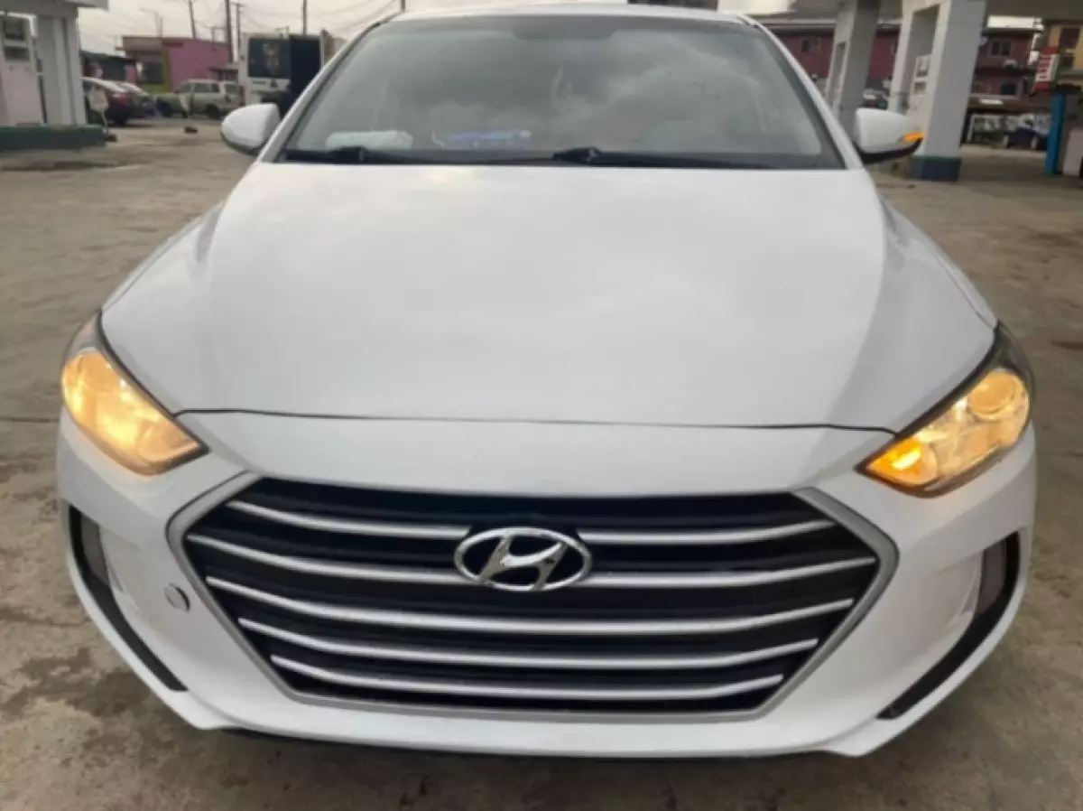 Hyundai Elantra - 2017