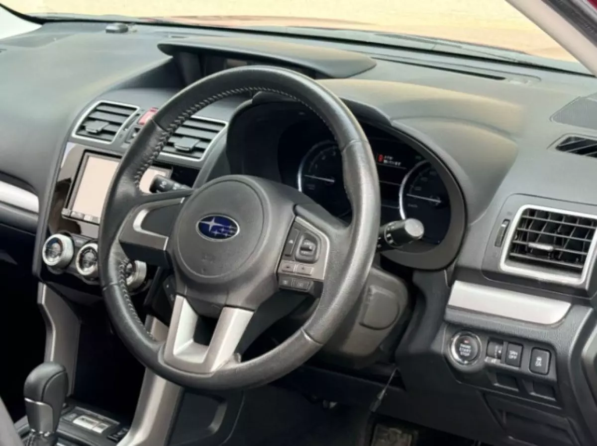 interiorFront