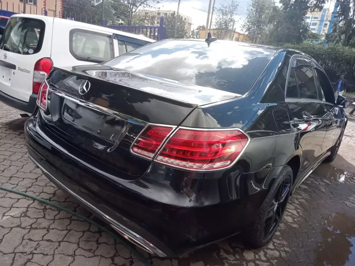 car Right Back