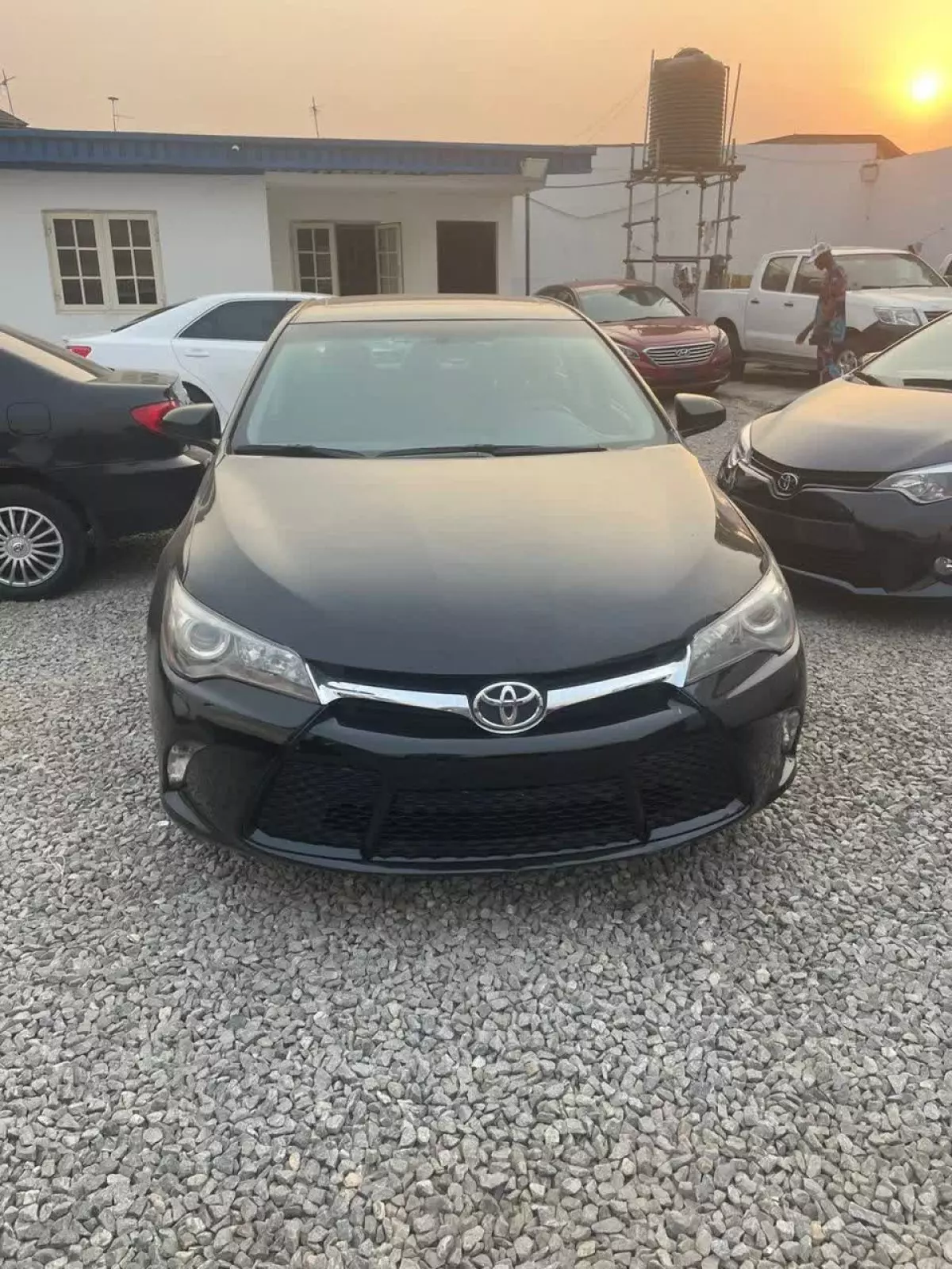 Toyota Camry - 2016