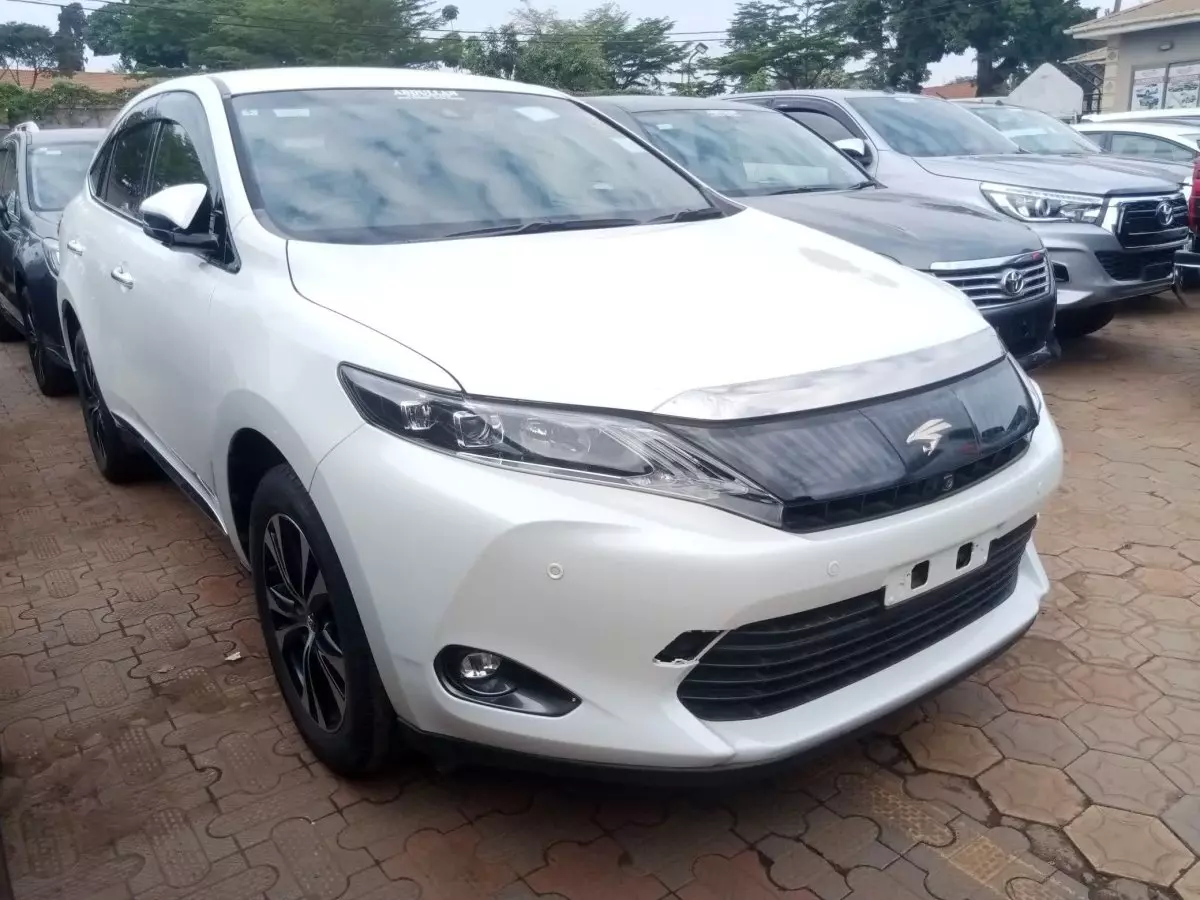 Toyota Harrier - 2016