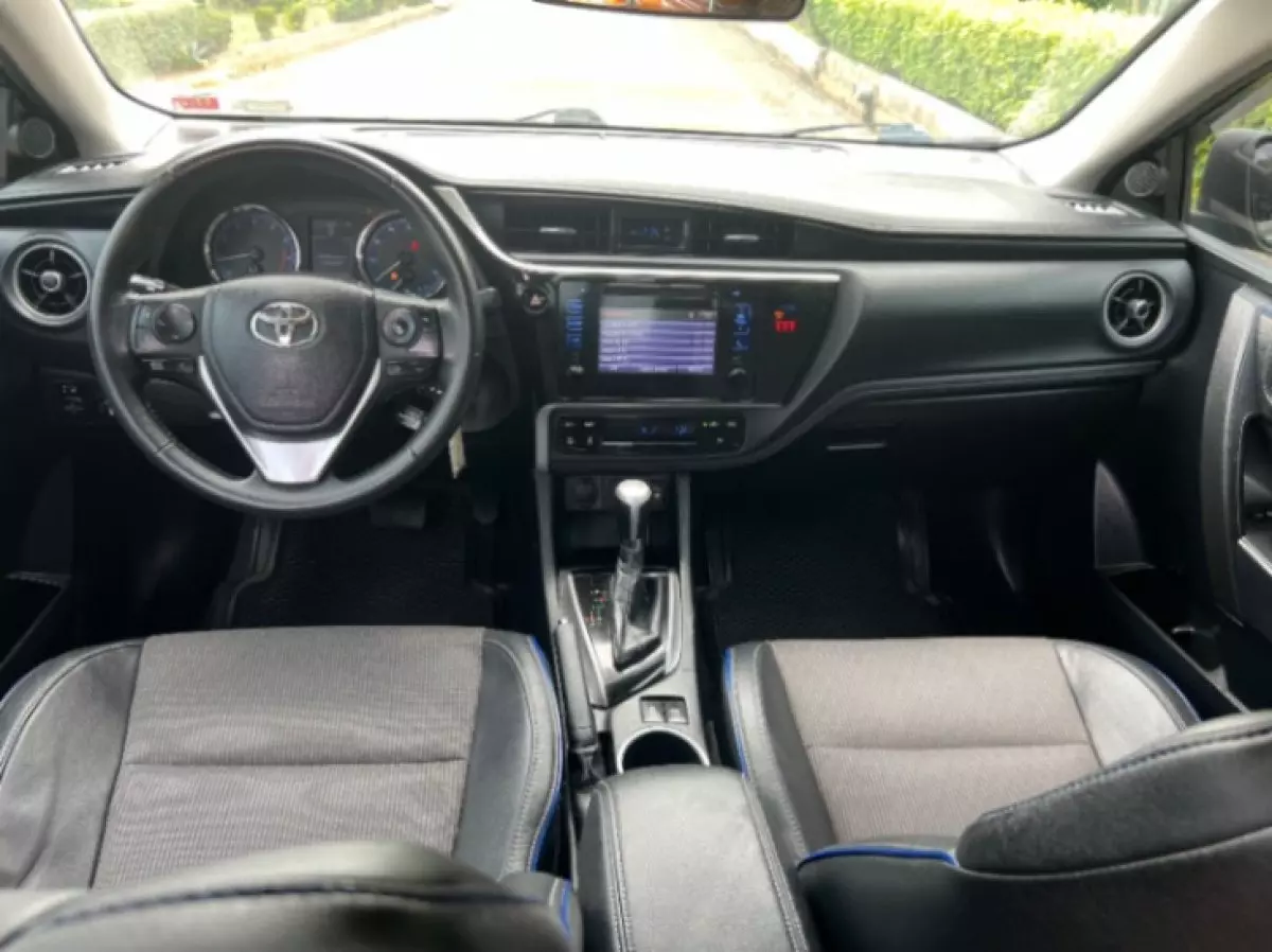 interiorFront