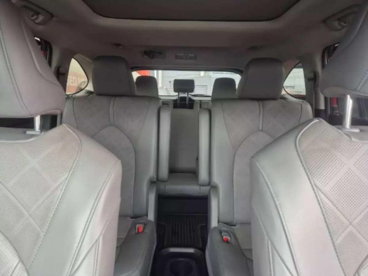 interiorBack