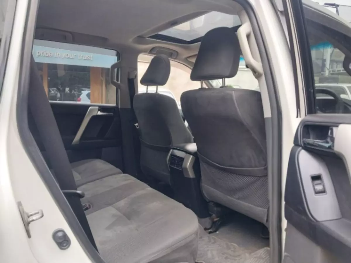 interiorBack